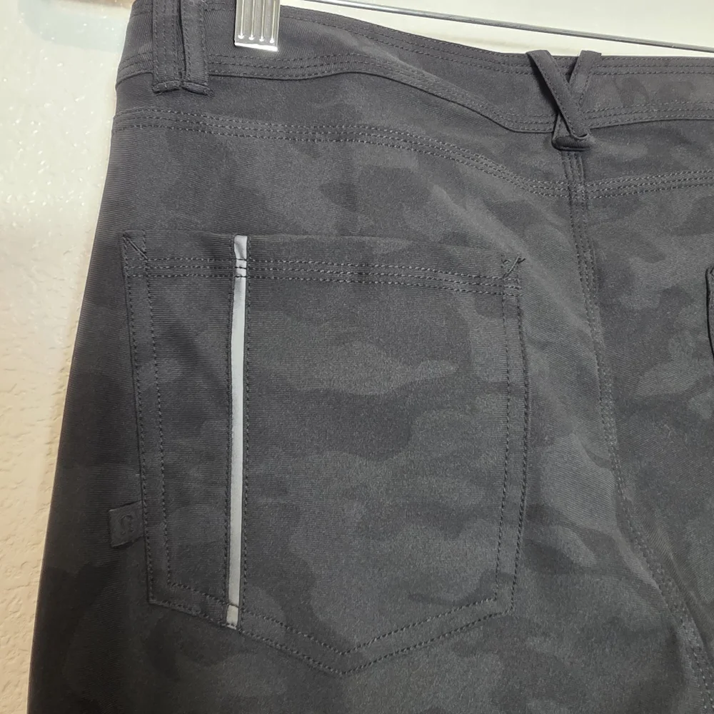 Lululemon Women's Day Trip Boyfriend Pants In Lotus Camo
